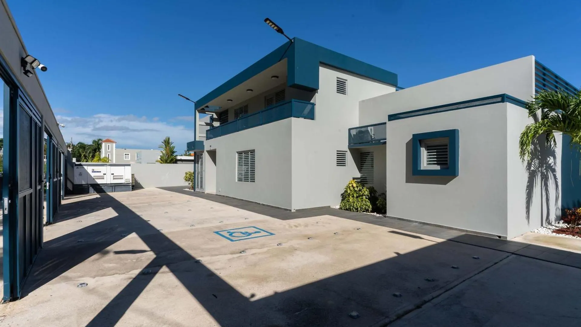 Private 7 Villa Complex With 16 Bedroom Pool & Jacuzzi دورادو
