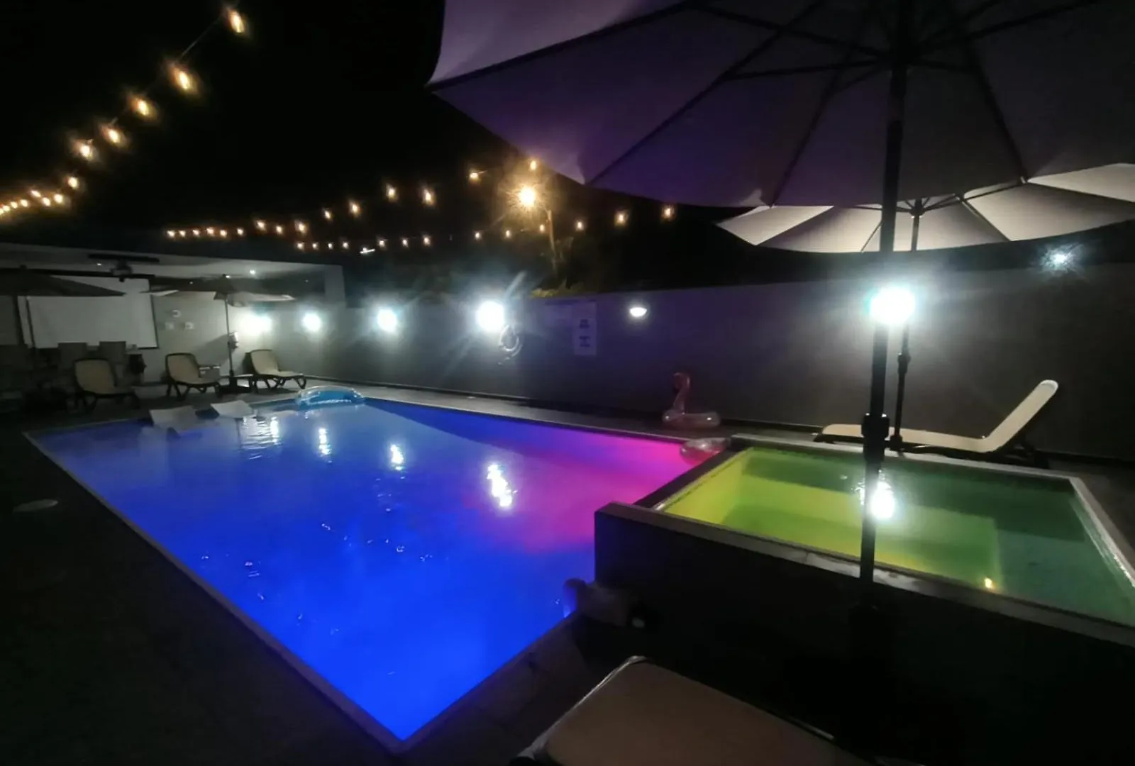 Private 7 Villa Complex With 16 Bedroom Pool & Jacuzzi دورادو 0*,