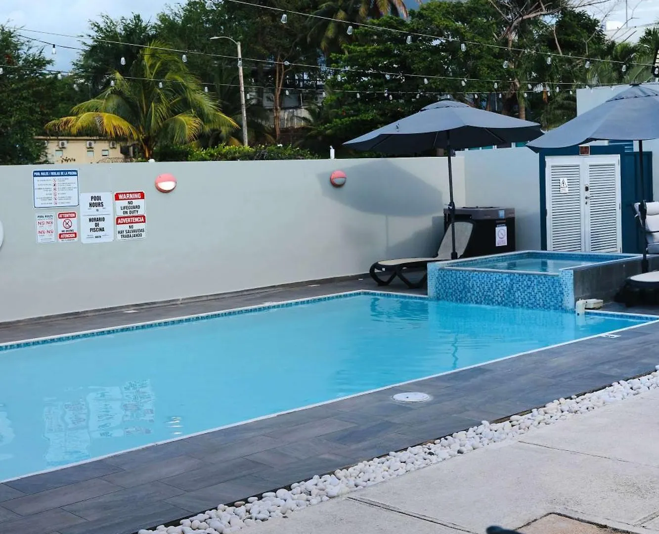 Private 7 Villa Complex With 16 Bedroom Pool & Jacuzzi دورادو 0*,  بورتوريكو