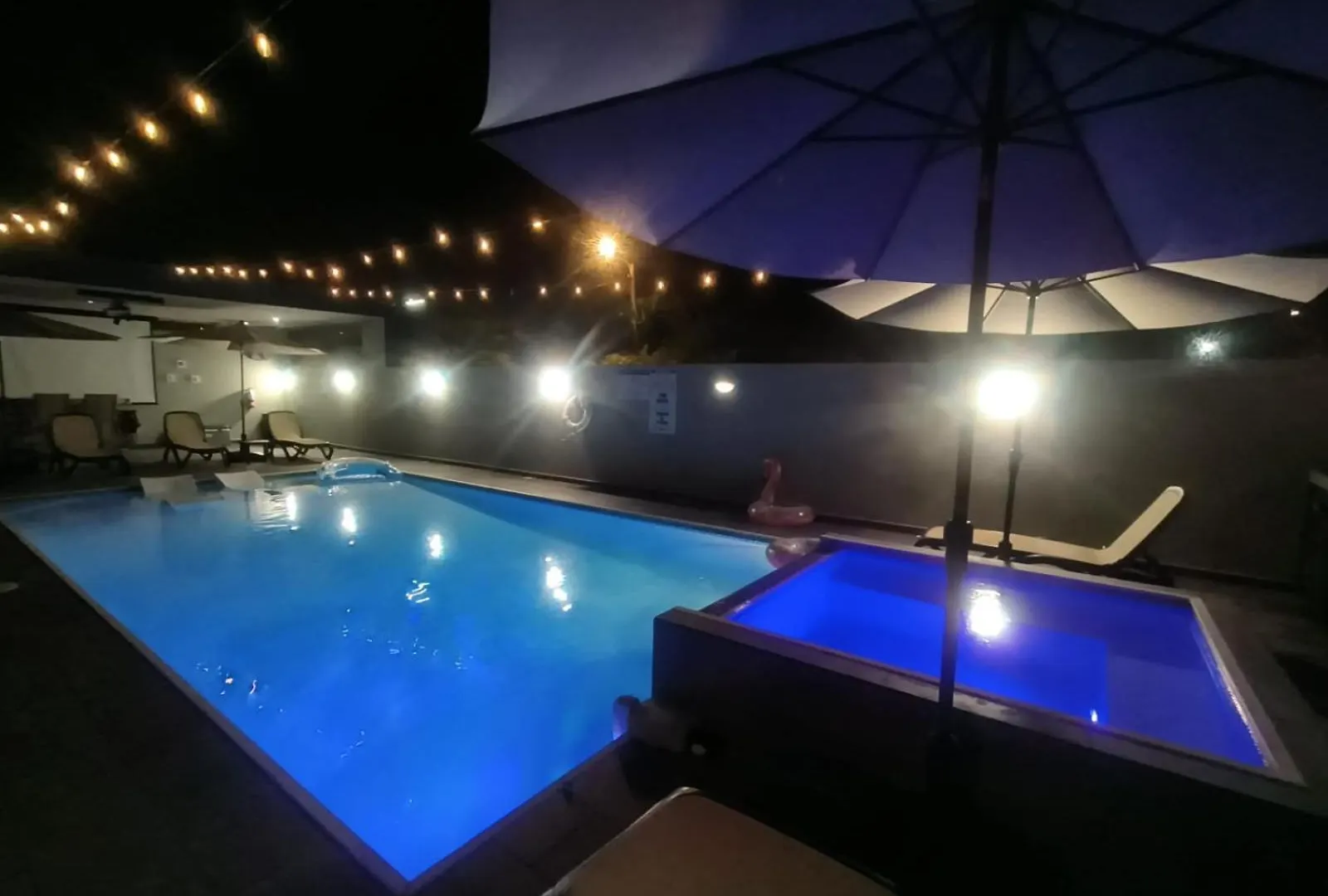 Private 7 Villa Complex With 16 Bedroom Pool & Jacuzzi دورادو